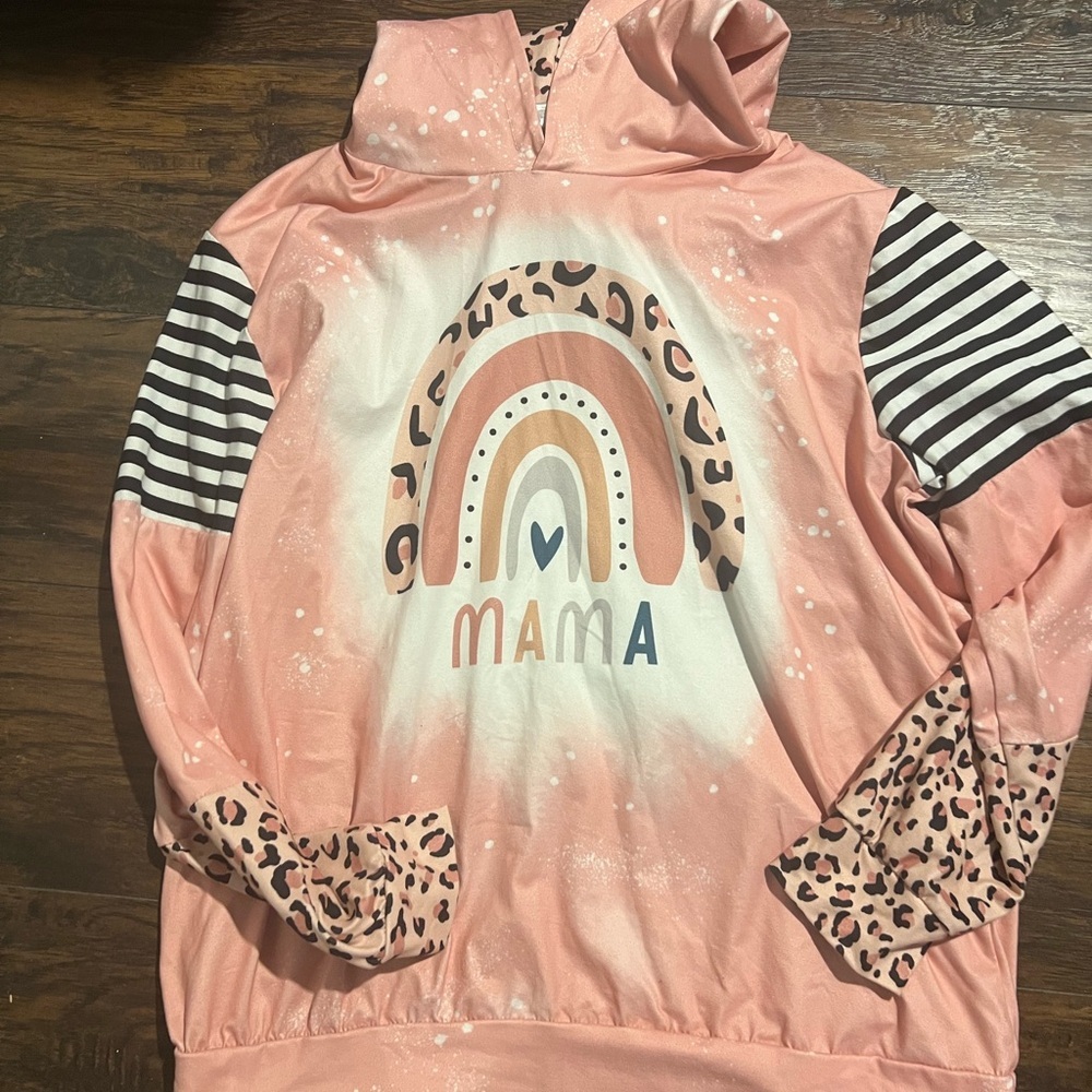 Cute mama shirt worn 1 time